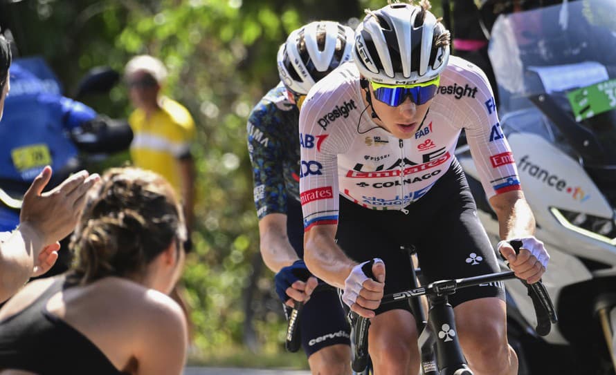 Slovinský cyklista Tadej Pogačar (26) má za sebou fantastickú sezónu, v ktorej zbieral jednu trofej za druhou.