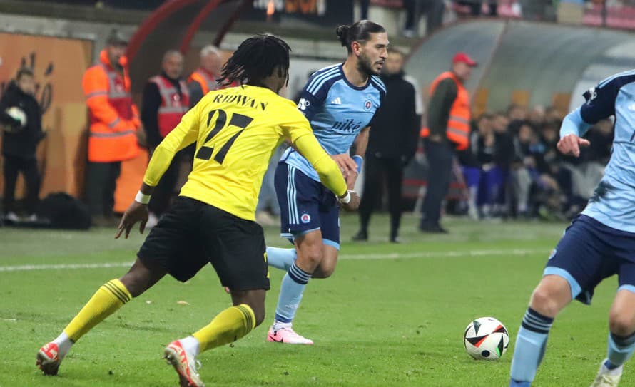 Futbalisti Podbrezovej nedokázali v 13. kole Niké ligy na domácom ihrisku zdolať majstrovský Slovan Bratislava. Hoci v zápase viedli ...