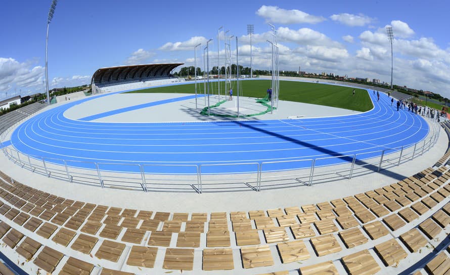 Na výstavbu multifunkčnej Olympic Areny, ktorá má rozšíriť súčasné Slovenské olympijské tréningové centrum v Šamoríne, poskytne štát ...