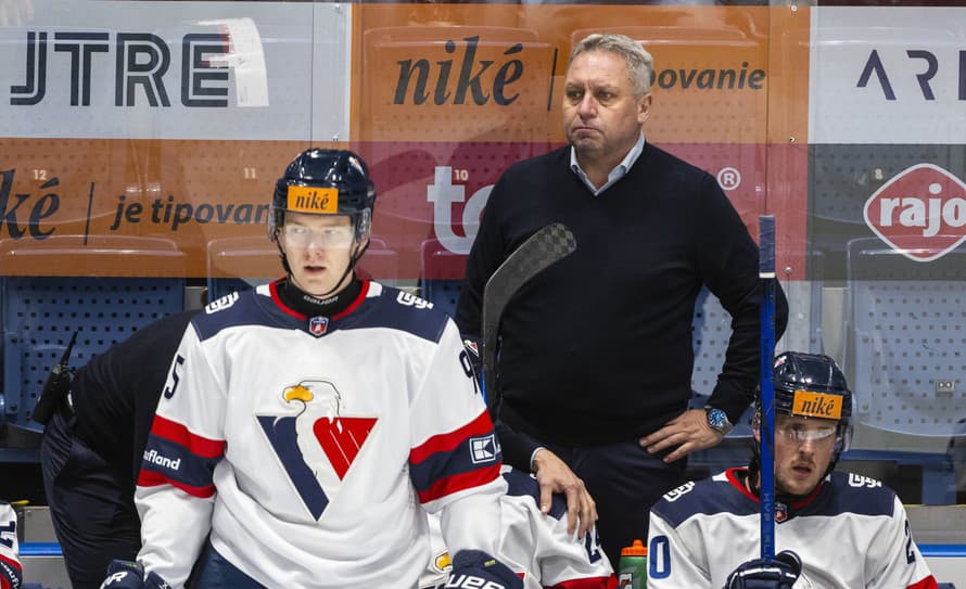 Hokejisti HC Slovan Bratislava ukončili negatívnu sériu piatich prehier.  V predohrávke 20. kola Tipos extraligy zdolali HK Nitra 4:3 ...