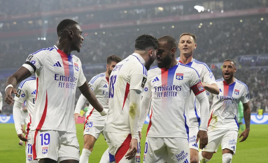 Francúzskemu futbalovému klubu Olympique Lyon hrozí v budúcej sezóne preradenie no nižšej Ligue 2. 