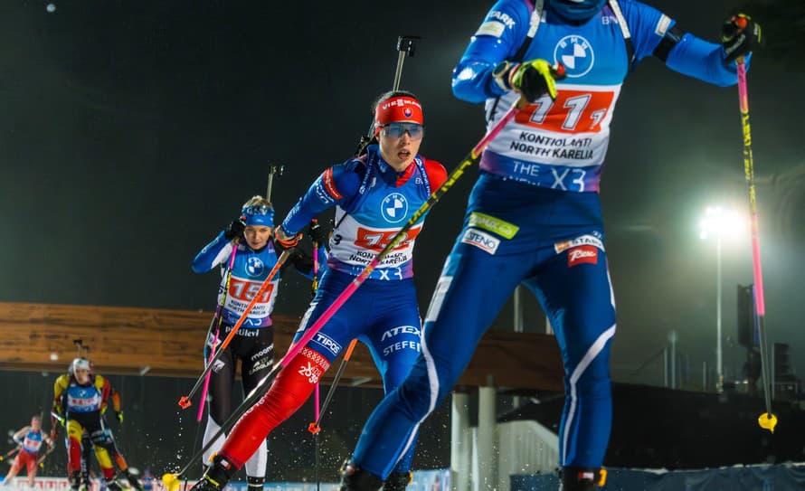 Švédske biatlonistky vyhrali úvodnú štafetu na 4x6 km na podujatí Svetového pohára vo fínskom Kontiolahti.