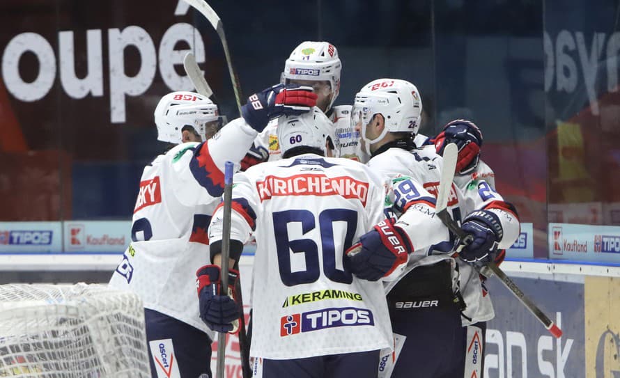 Hokejisti HC Košice majú po 25. kole extraligy šesťbodový náskok na čele tabuľky. Na druhom mieste však už nie je Banská Bystrica, ale ...