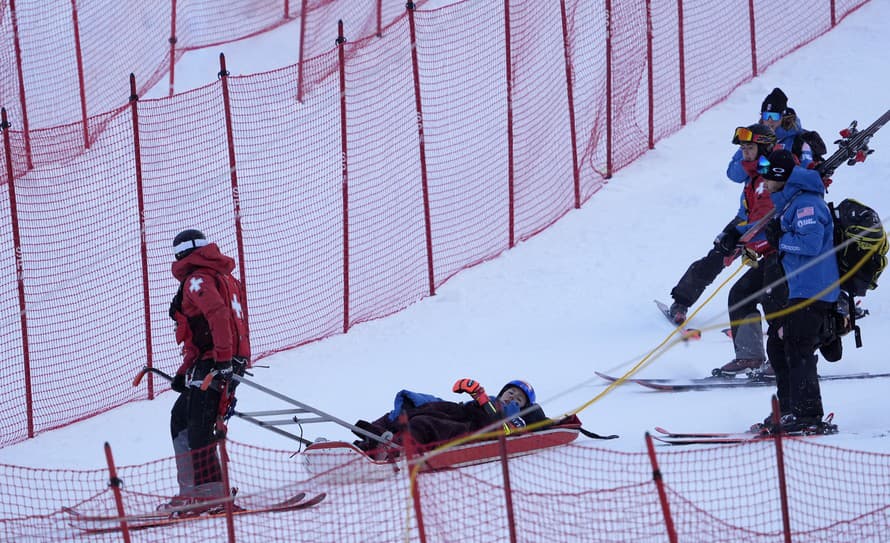 Americká lyžiarka Mikaela Shiffrinová bude pre zranenie chýbať v pretekoch Svetového pohára niekoľko týždňov. Držiteľka 99 triumfov v ...