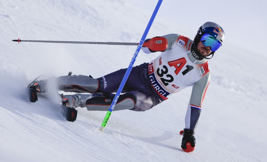 Lyžiar Marcel Hirscher si počas pondelkového tréningu v obrovskom slalome v Schladmingu roztrhol krížny väz v ľavom kolene. V Grazi už ...