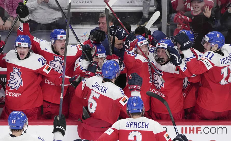 Česká hokejová reprezentácia môže počítať na juniorských majstrovstvách sveta v Kanade aj s obrancom Adamom Jiříčkom.