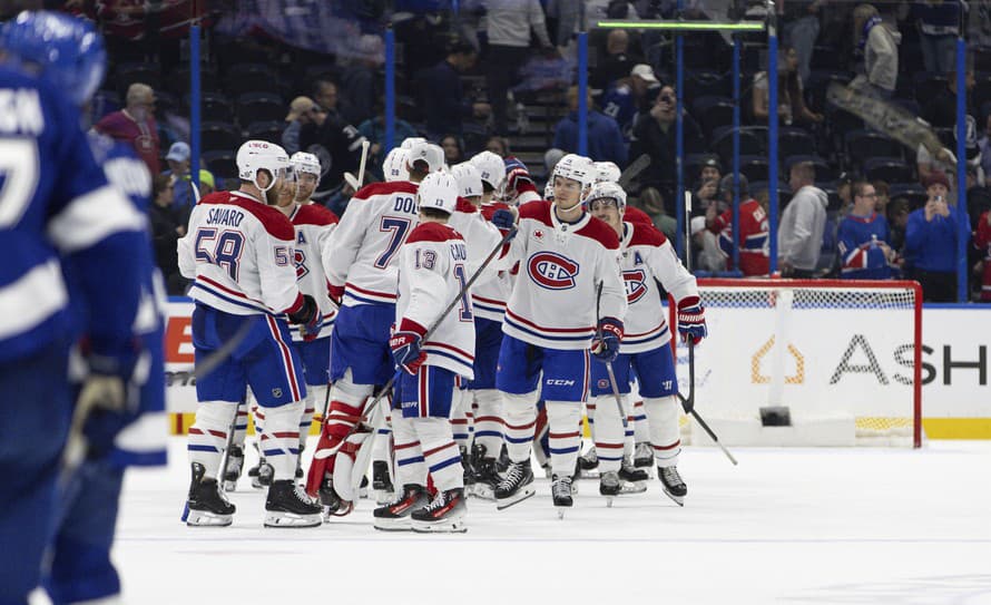 Hokejisti Montrealu zvíťazili v noci na pondelok v NHL na ľade Tampy Bay 5:2. Slovenský útočník Juraj Slafkovský odohral v drese Canadiens ...