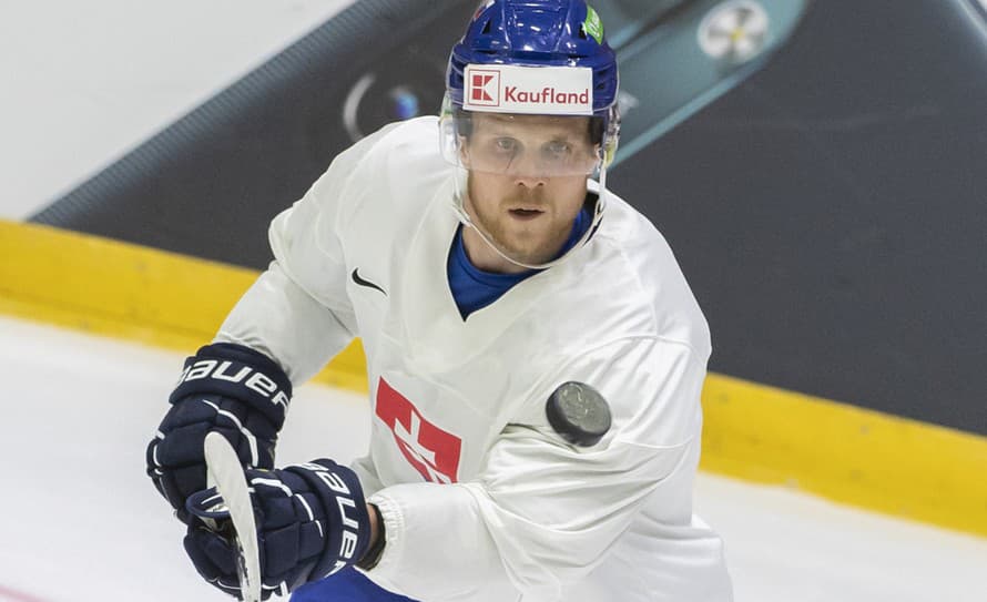 Hokejisti HC Fribourg-Gottéron so slovenským útočníkom Michalom Krištofom (31) sa stali víťazmi 96. ročníka Spenglerovho pohára. Švajčiarsky ...