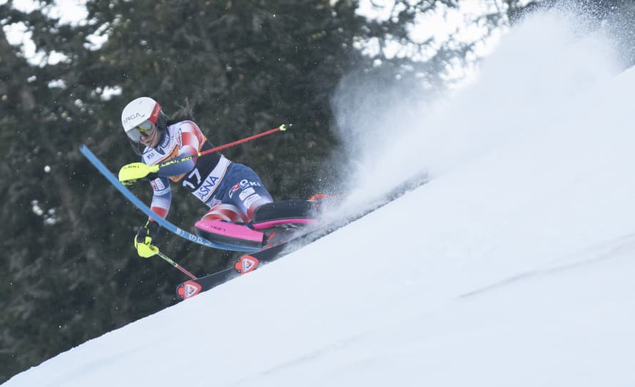 Chorvátska lyžiarka Zrinka Ljutičová vyhrala nedeľňajší slalom Svetového pohára v Kranjskej Gore.