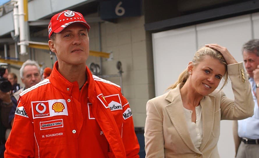 Legendárny pilot F1 Michael Schumacher (56) sa už viac ako dekádu neukázal na verejnosti. Fanúšikovia ale na neho stále myslia, keď mu ...