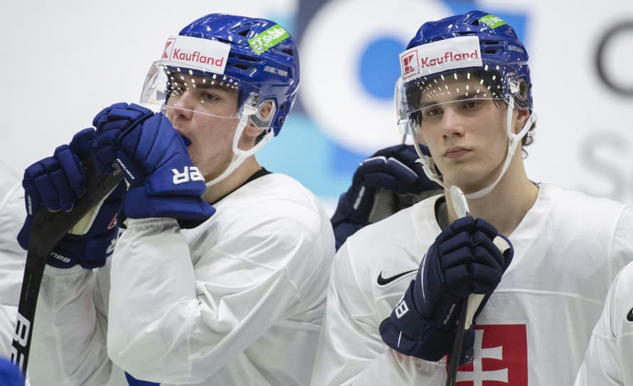 Boli najvyššie draftovanými hráčmi v roku 2022. V tejto sezóne ale podľa zámorských expertov patria medzi najväčšie sklamania v NHL. ...