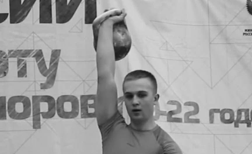 Správa vzbudila v Rusku veľký rozruch a zdesenie! Bývalý majster sveta a Európy vo vzpieraní kettlebell Vladimir Feščenko bol zavraždený. 