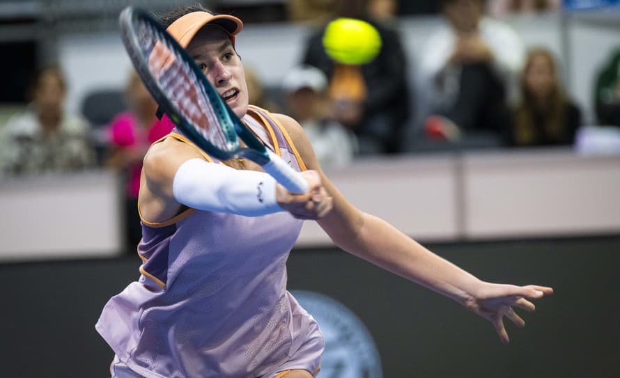 Slovenská tenistka Mia Pohánková (16) postúpila už do semifinále juniorskej dvojhry na  grandslamovom turnaji Australian Open v Melbourne.