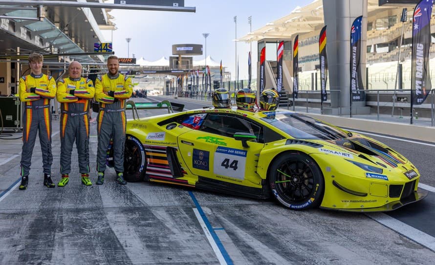 Legendárny slovenský vytrvalostný pretekár Miro Konôpka (63) z tímu ARC Bratislava, ktorý si za desaťročia v motoristickom svete vydobyl ...