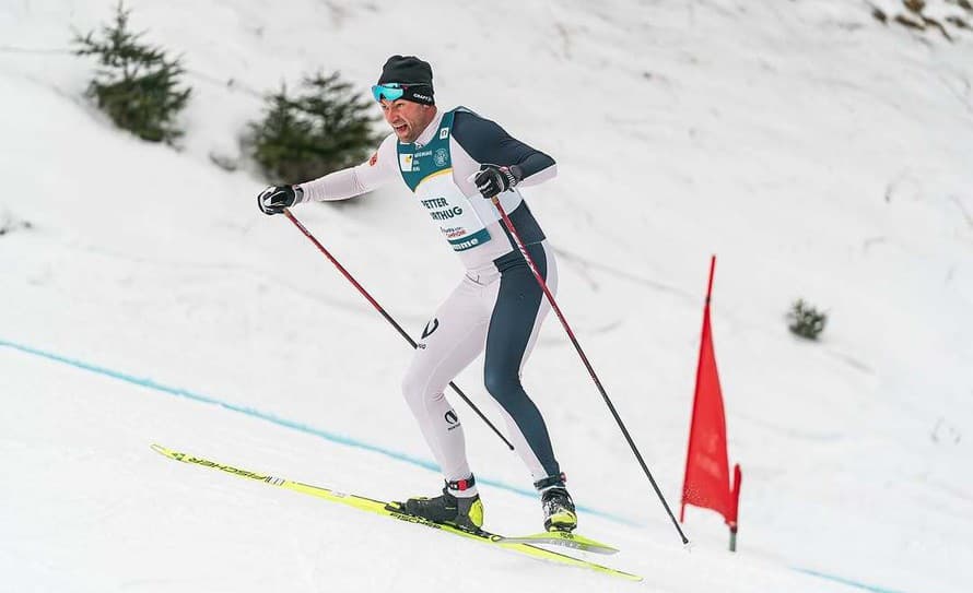 Reštartoval kariéru, no príliš dôvodov na úsmev zatiaľ nemá. Slávny nórsky bežec na lyžiach Petter Northug (39) sa zahryzol do tréningov ...