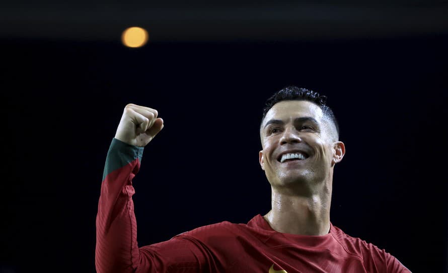 Cristiano Ronaldo sa označil za najlepšieho a najkomplexnejšieho futbalistu všetkých čias.