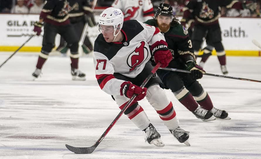 Klub hokejovej NHL New Jersey Devils povolal do tímu slovenského obrancu Šimona Nemca. Informoval o tom na oficiálnej stránke. 