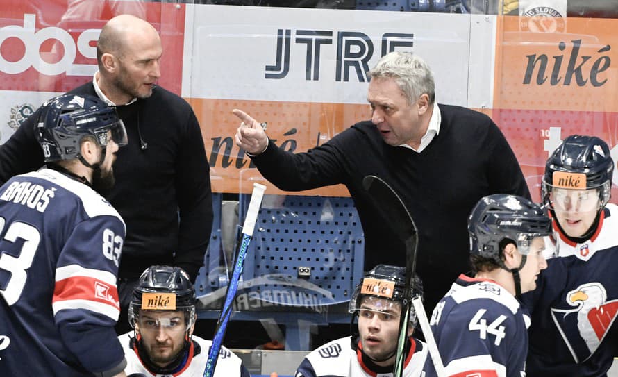 Trápenie hokejového Slovana Bratislava si vyžiadalo svoju daň. Vedenie bratislavského klubu pristúpilo k ráznemu kroku, končí kľúčová ...