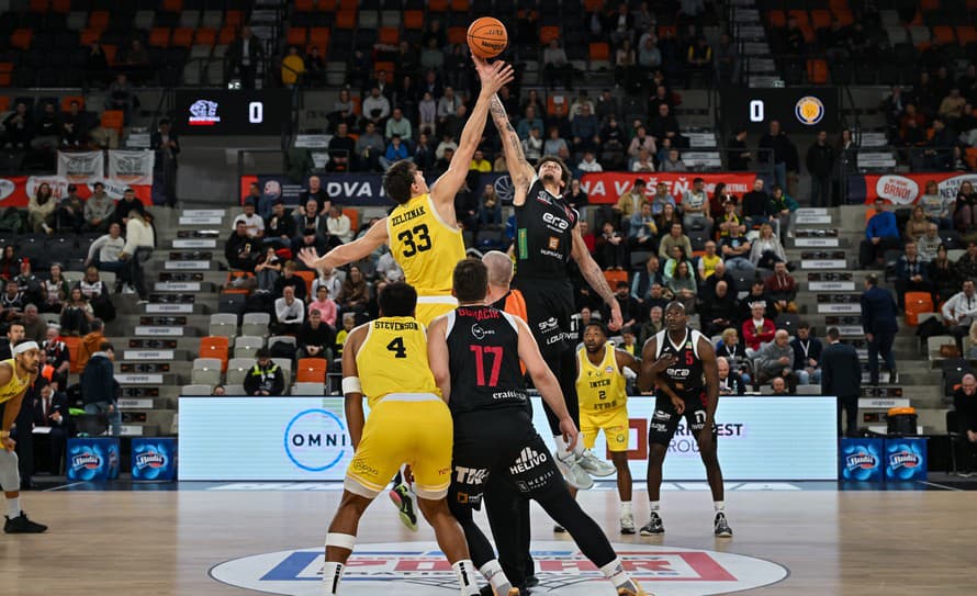 Basketbalisti ERA Basketball Nymburk obhájili trofej pre víťaza Tipsport Česko-slovenského pohára. V druhom ročníku obnoveného federálneho ...