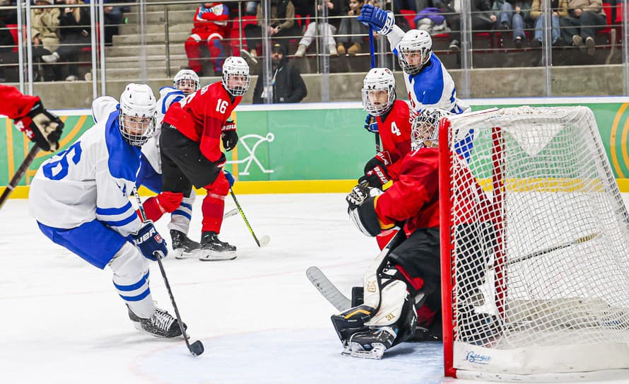 Slovenskí hokejoví reprezentanti do 17 rokov vybojovali strieborné medaily na Európskom olympijskom festivale mládeže (EYOF) v Gruzínsku.