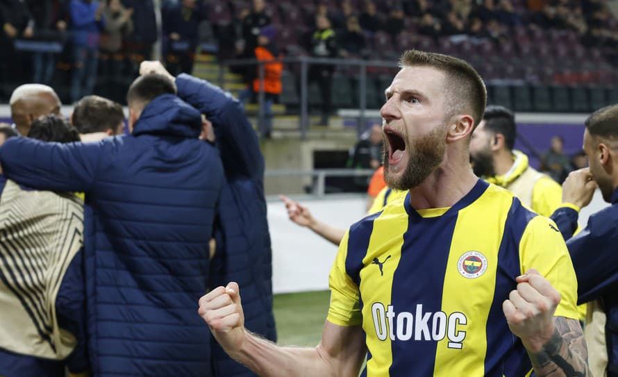 Futbalistov Fenerbahce Istanbul aj s kapitánom slovenskej reprezentácie Milanom Škriniarom čaká v osemfinále Európskej ligy konfrontácia ...