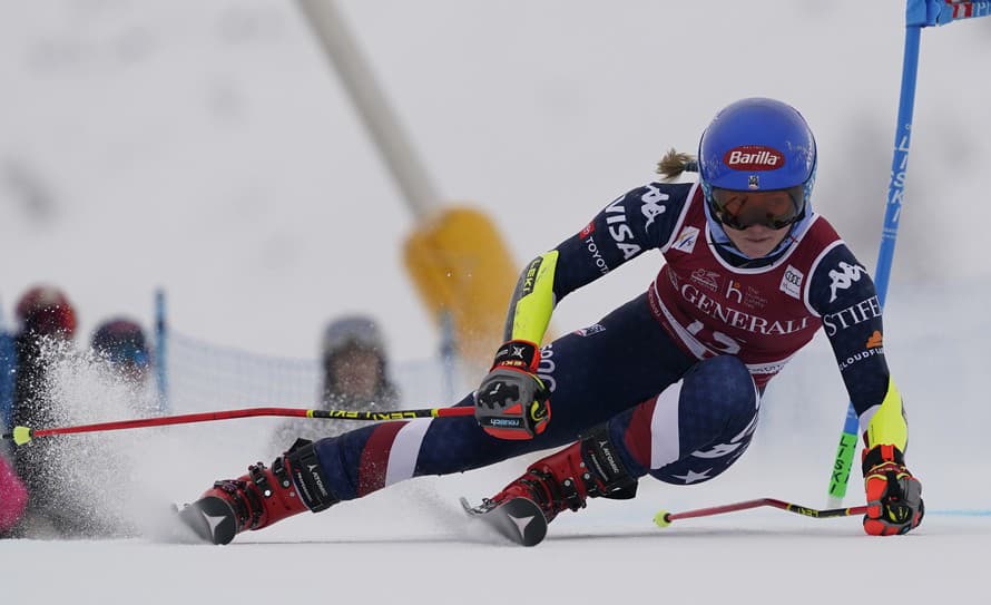 Novozélandská lyžiarka Alice Robinsonová viedla po 1. kole sobotňajšieho obrovského slalomu Svetového pohára v Sestriere.