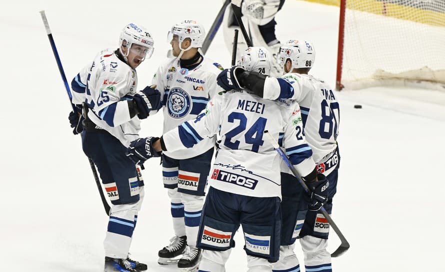 Hokejisti HK Nitra zvíťazili vo štvrtkovej predohrávke 52. kola Tipos extraligy na ľade HC Slovan Bratislava 2:0 a dosiahli štvrtý triumf ...