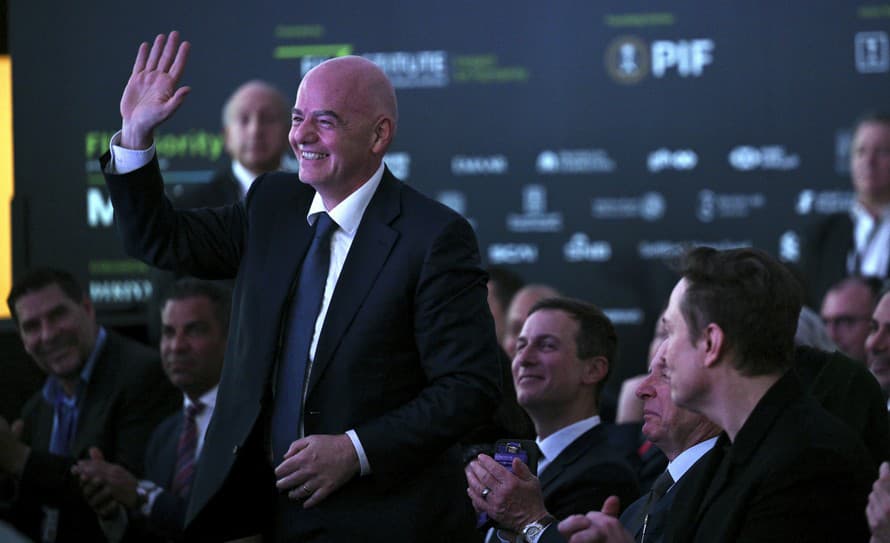 Podľa britských médií prezident Medzinárodnej futbalovej federácie (FIFA) Gianni Infantino (54) uviedol, že Rusko by sa mohlo vrátiť ...