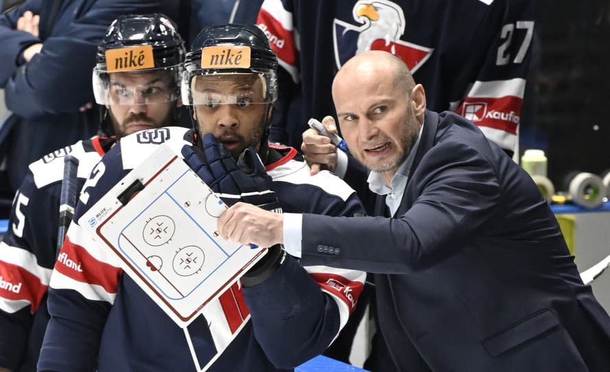 Takmer 20 rokov HC Slovan Bratislava nezažil takú hanbu, akú dnes zrejme spečatí. Slávna hokejová značka potrebuje zázrak, aby v poslednom ...