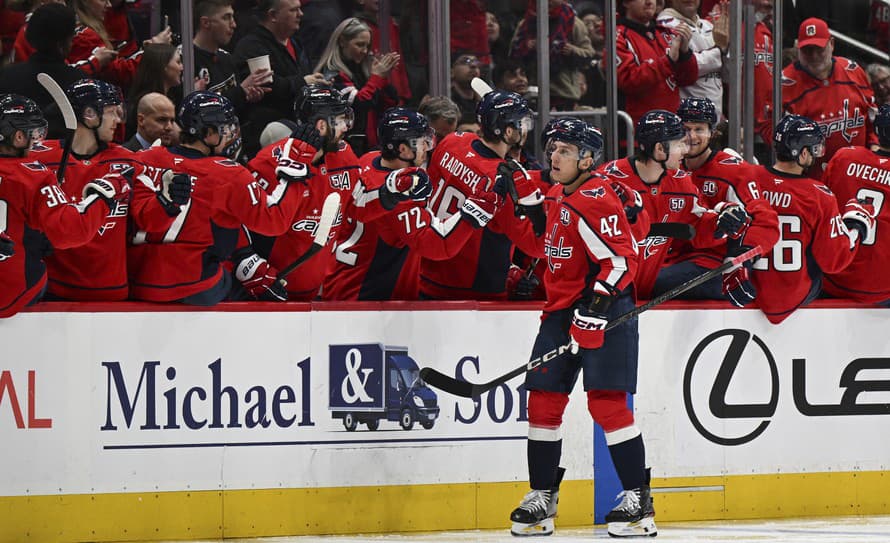 Slovenský hokejový obranca Martin Fehérváry strelil svoj štvrtý gól v prebiehajúcej sezóne NHL. Prispel ním k víťazstvu Washingtonu nad ...