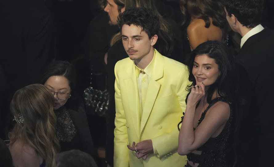 Horúci hollywoodsky párik, Kylie Jenner a Timothée Chalamet, opäť rozvíril vody! Tentoraz sa stali stredobodom pozornosti na prestížnom ...