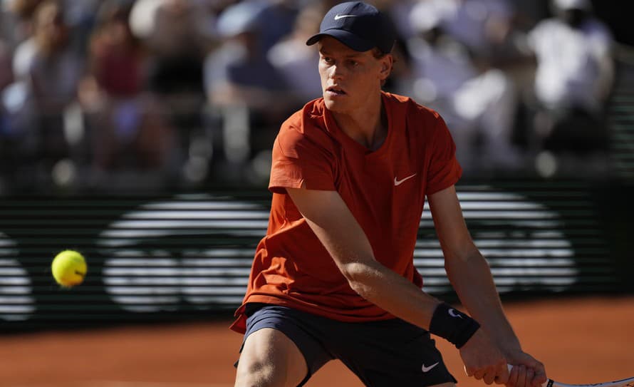 Taliansky tenista Jannik Sinner (23) sa po vypršaní trojmesačného dopingového testu predstaví na turnaji ATP v Hamburgu, ktorý je na ...