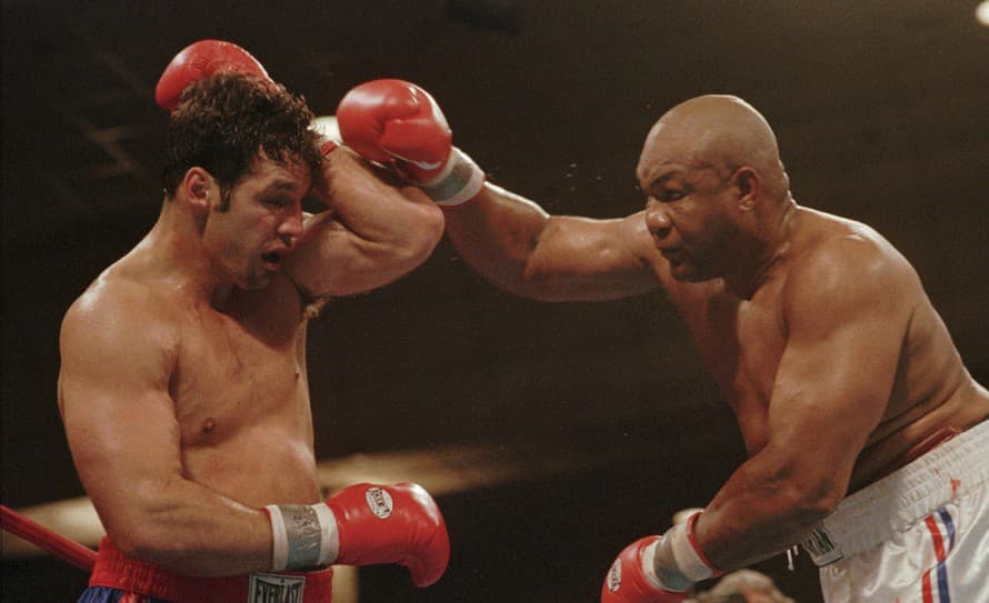 Bývalý americký profesionálny boxer a majster sveta v ťažkej váhe George Foreman, ktorý v ikonickom zápase obhajoval svoj titul proti ...