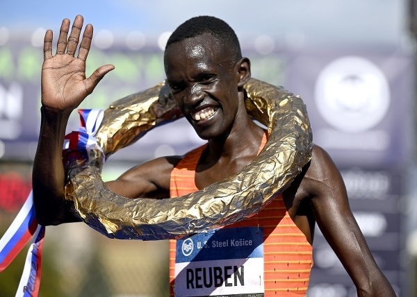 Reuben Kiprop Kerio z Kene zvíťazil na Medzinárodnom maratóne mieru v Košiciach 2022.
