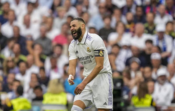 Karim Benzema v drese Realu Madrid.