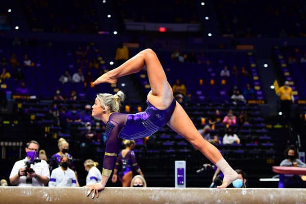 Olivia Dunne patrí medzi popredné vysokoškolské športové gymnastky v USA.