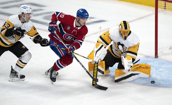 Juraj Slafkovský v drese Montrealu Canadiens.