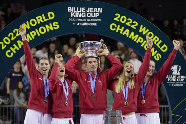 Švajčiarske tenistky sa stali prvýkrát v histórii víťazkami Pohára Billie-Jean Kingovej.