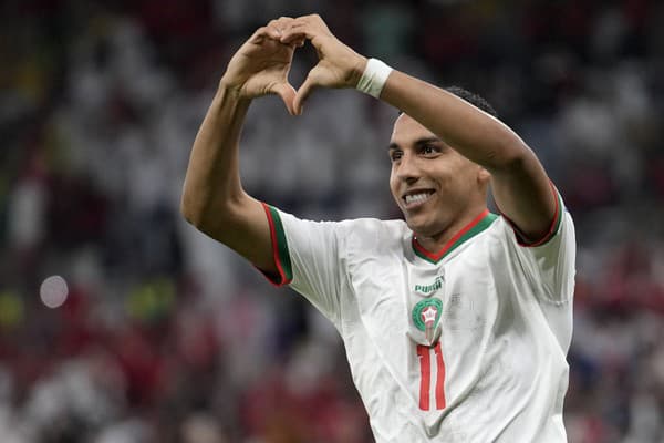 Marocký hráč Abdelhamid Sabiri oslavuje po tom, ako strelil úvodný gól.