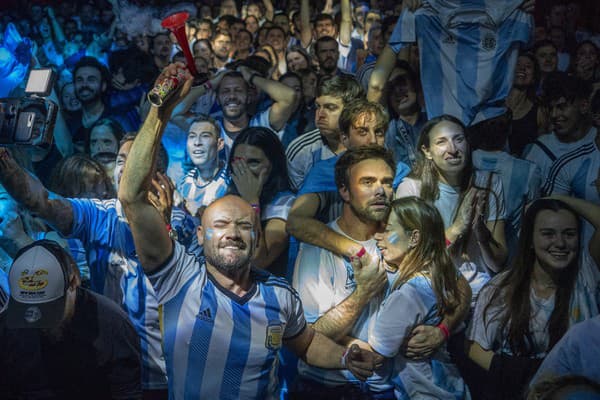 Radosť argentínskych fanúšikov počas MS 2022.