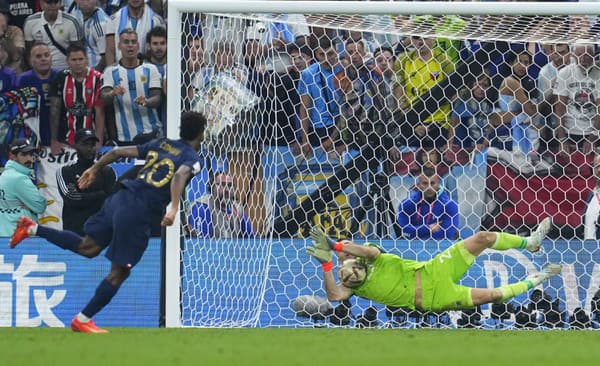 Takto Kingsley Coman nepremenil svoj pokus v jedenástkovom rozstrele vo finále MS 2022 proti Argentíne.