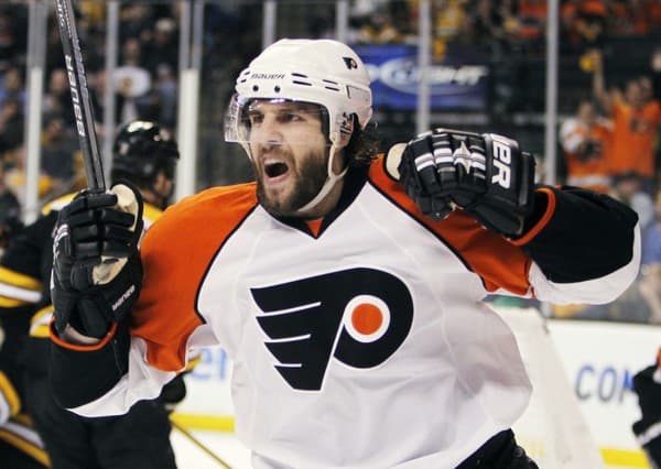 Simon Gagné si v NHL obliekal aj dres Philadelphii.