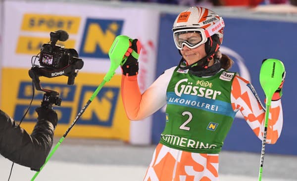 Na snímke slovenská lyžiarka Petra Vlhová v cieli 2. kola nočného slalomu žien.