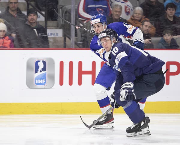 Filip Mešár (18) Slovensko, útočník. Draftovaný: z 26. miesta tímom Montreal Canadiens.