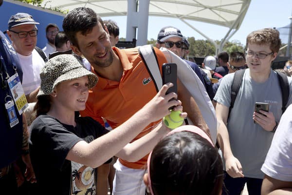 Novak Djokovič sa v Adelaide dočkal vrelého privítania.