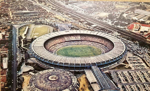 Pamätný zápas sa odohral na slávnom štadióne Maracana. 