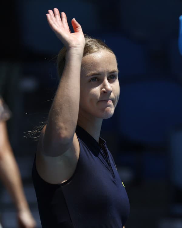 Slovenská tenistka Anna Karolína Schmiedlová sa suverénnym spôsobom prebojovala do 2. kola dvojhry na grandslamovom turnaji Australian Open v Melbourne.