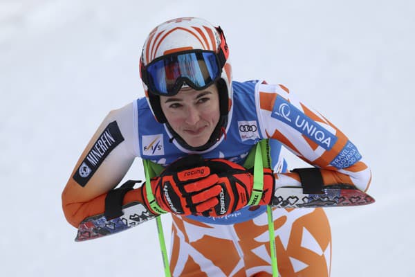 Slovenská lyžiarka Petra Vlhová reaguje v cieli 2. kola obrovského slalomu Svetového pohára v alpskom lyžovaní v talianskom stredisku Kronplatz.