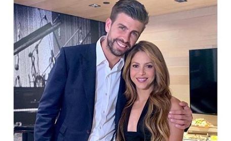 Speváčka Shakira a futbalista Piqué spolu dlho tvorili pár. Dnes je ich vzťah už minulosťou.