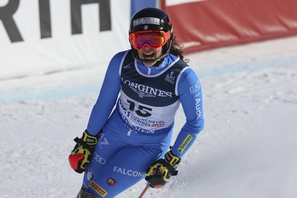 Talianka Federica Brignoneová v cieli slalomu v rámci alpskej kombinácie.